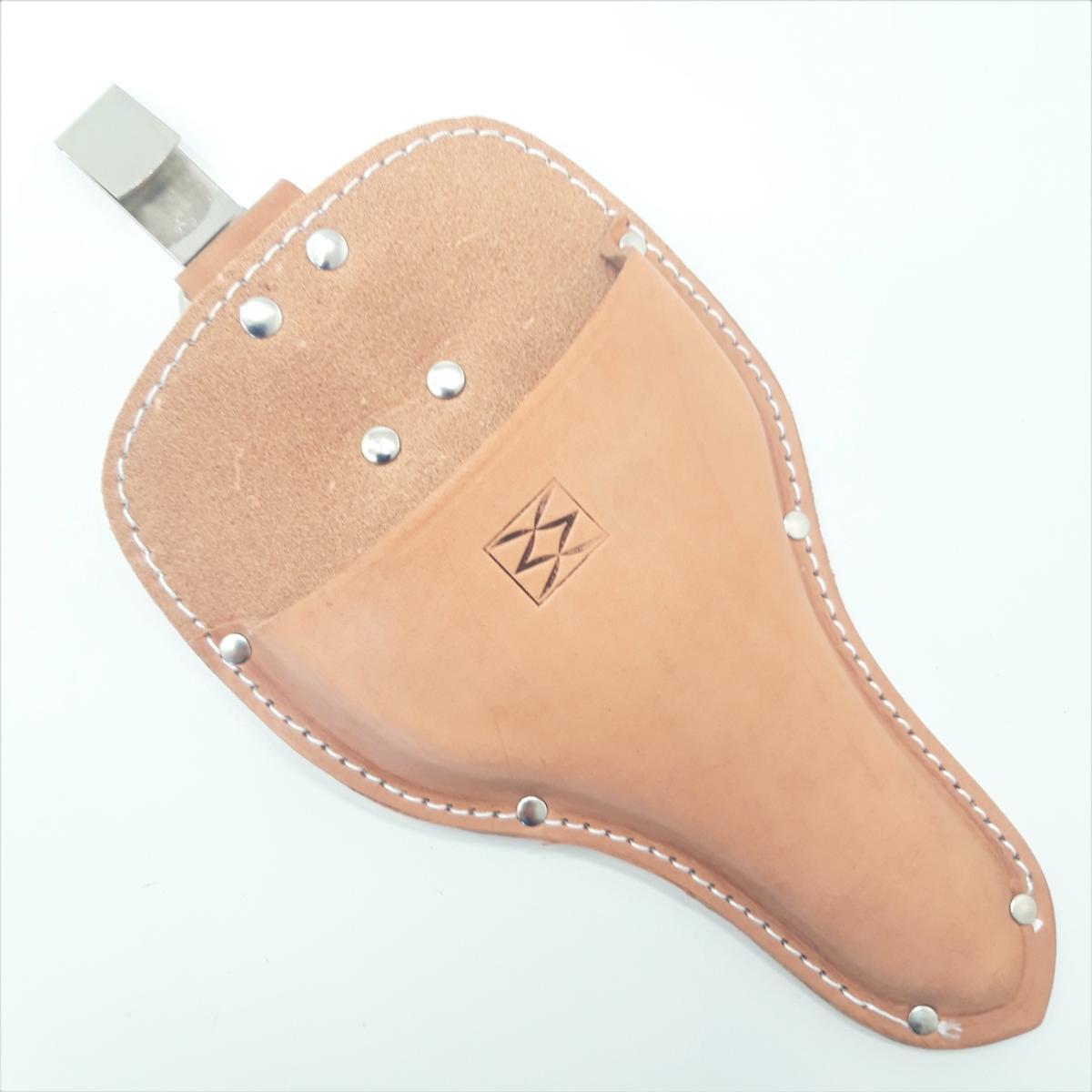 Estuche de cuero para tijeras de jardinero japonés con gancho metálico, marca MASAMUNE.